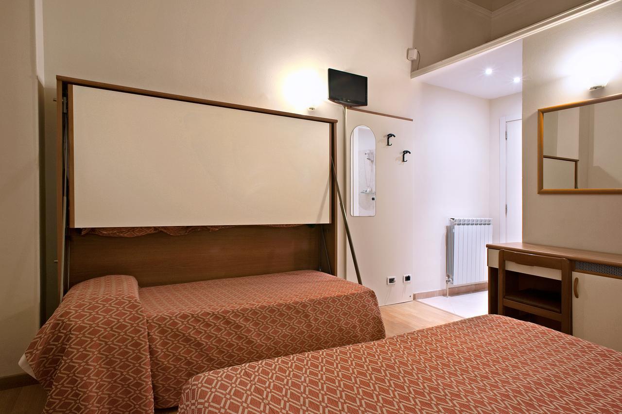 Via Marsaglia Rooms Sanremo Eksteriør billede