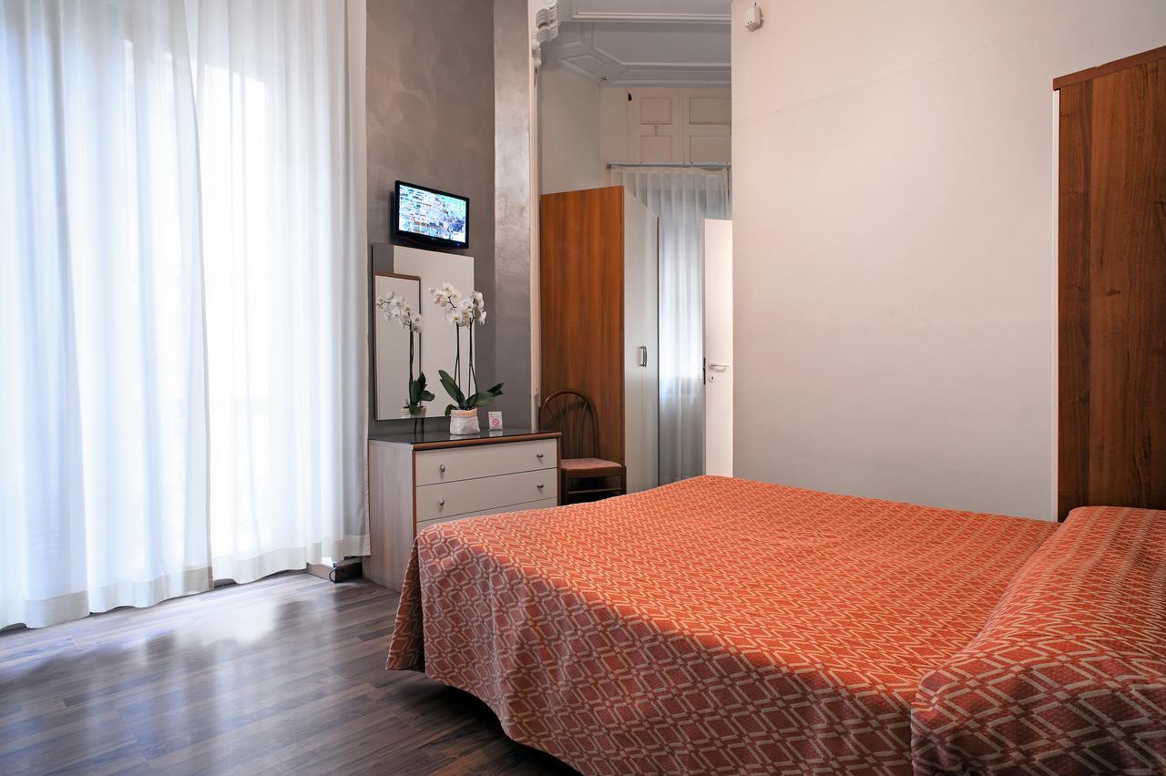 Via Marsaglia Rooms Sanremo Eksteriør billede