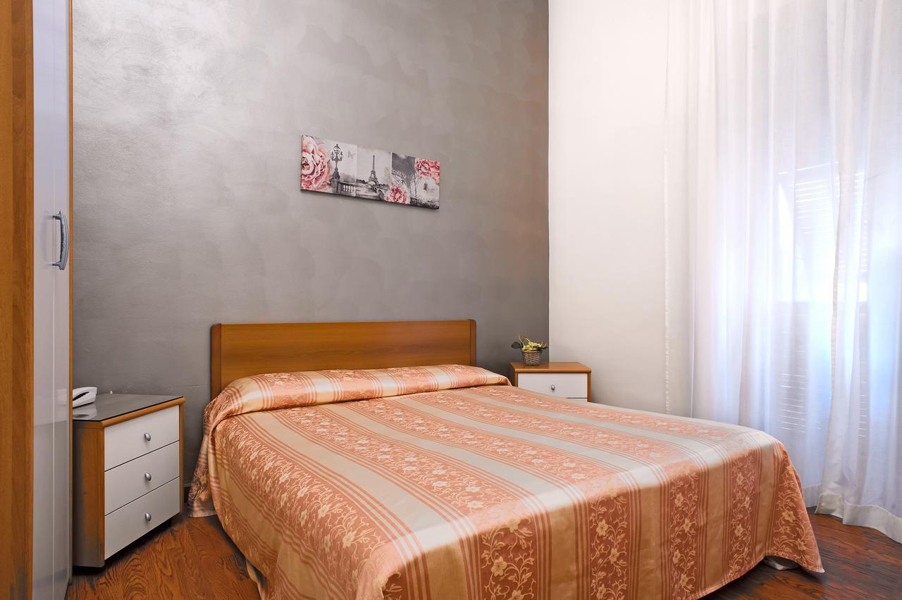 Via Marsaglia Rooms Sanremo Eksteriør billede